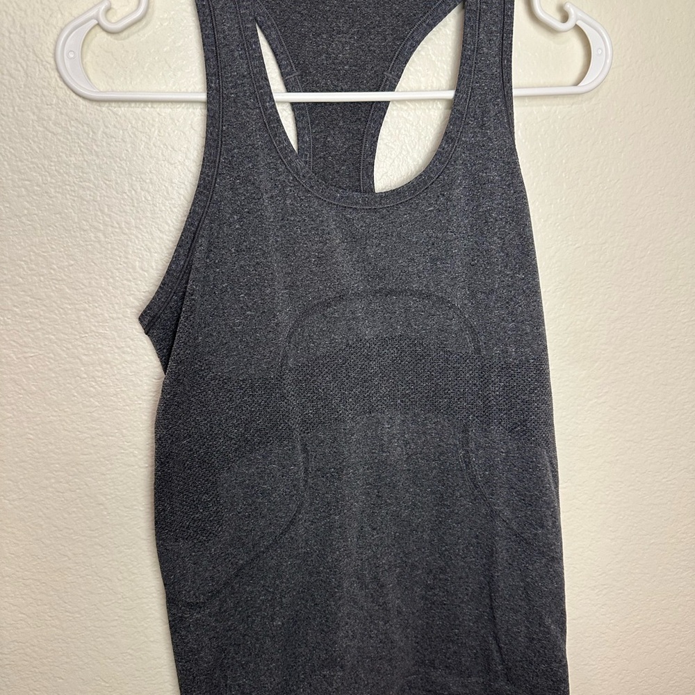 lululemon athletica Gray Short Sleeve Tee